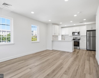 21 W Front Street - Photo Thumbnail 12