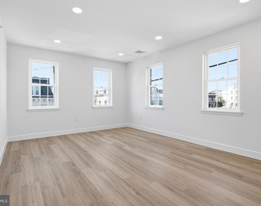 21 W Front Street - Photo Thumbnail 9