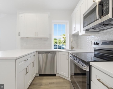 21 W Front Street - Photo Thumbnail 6
