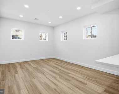 21 W Front Street - Photo Thumbnail 9
