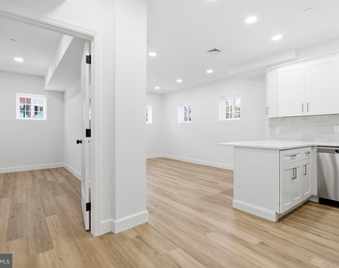21 W Front Street - Photo Thumbnail 2