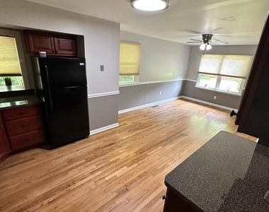162 Bishops Drive - Photo Thumbnail 9