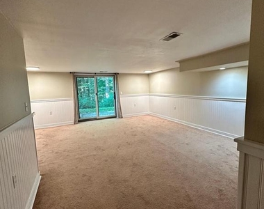 162 Bishops Drive - Photo Thumbnail 22