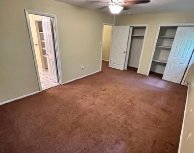 162 Bishops Drive - Photo Thumbnail 12