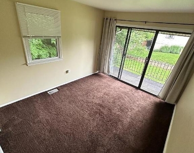 162 Bishops Drive - Photo Thumbnail 14