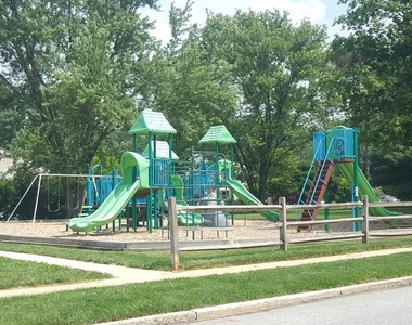 162 Bishops Drive - Photo Thumbnail 25