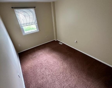 162 Bishops Drive - Photo Thumbnail 16