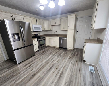 5521 Deep Hollow Court - Photo Thumbnail 3