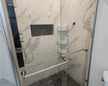 5521 Deep Hollow Court - Photo Thumbnail 14