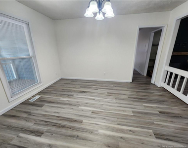 5521 Deep Hollow Court - Photo Thumbnail 6