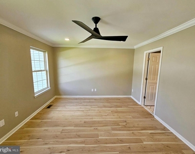 750 E Marshall Street - Photo Thumbnail 8