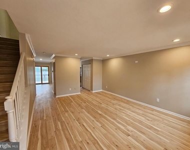 750 E Marshall Street - Photo Thumbnail 5