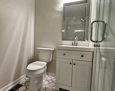 750 E Marshall Street - Photo Thumbnail 11