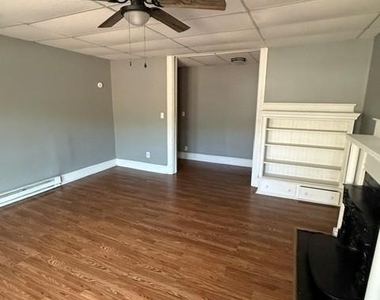 230 E Lincoln Highway - Photo Thumbnail 3