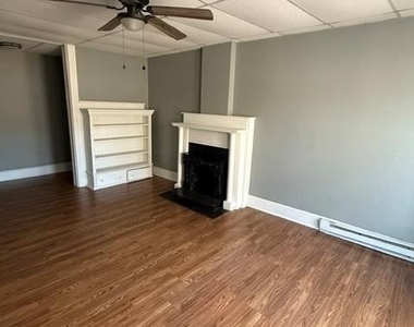 230 E Lincoln Highway - Photo Thumbnail 2