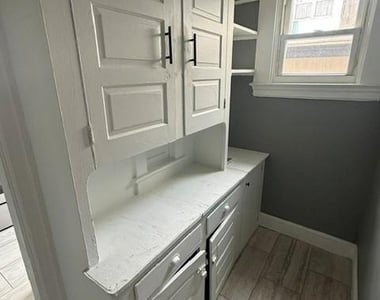 230 E Lincoln Highway - Photo Thumbnail 8