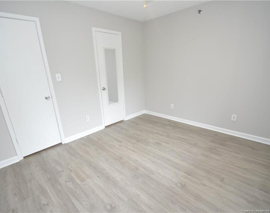 1500 Graduate Lane - Photo Thumbnail 17