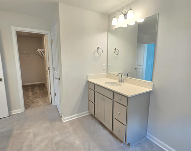 1117 Everton Avenue - Photo Thumbnail 24