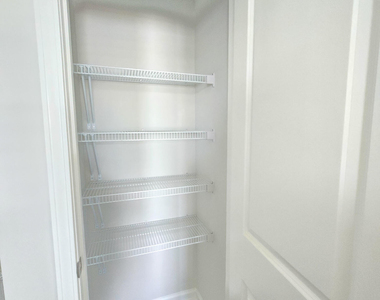 1117 Everton Avenue - Photo Thumbnail 6