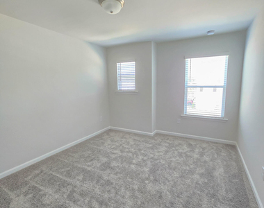 1117 Everton Avenue - Photo Thumbnail 27