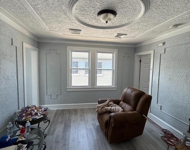 178 N Broadway - Photo Thumbnail 7