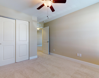 1415 Glenwater Drive - Photo Thumbnail 24