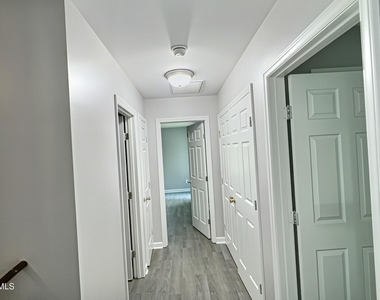109 Weatherhill Point - Photo Thumbnail 15