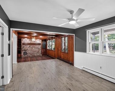 930 Sykesville Road - Photo Thumbnail 2