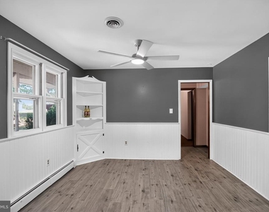 930 Sykesville Road - Photo Thumbnail 12