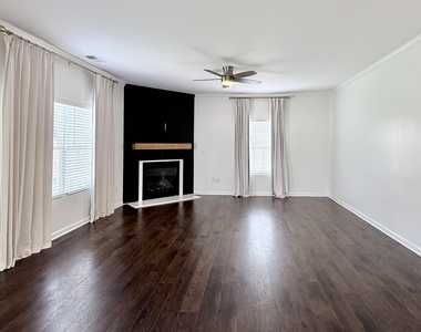 4604 Miller Drive - Photo Thumbnail 8