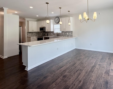 4604 Miller Drive - Photo Thumbnail 9