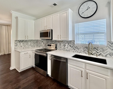 4604 Miller Drive - Photo Thumbnail 12