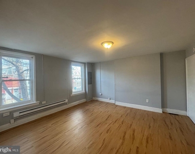 104 Linden Street - Photo Thumbnail 7