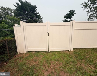 12 Peachton Lane - Photo Thumbnail 27