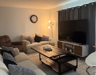 12 Peachton Lane - Photo Thumbnail 6