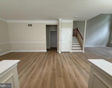 47 Ross Way - Photo Thumbnail 4