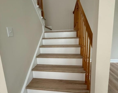 47 Ross Way - Photo Thumbnail 18