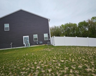 50 Peregrine Way - Photo Thumbnail 21