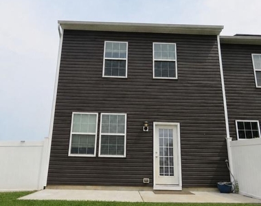 50 Peregrine Way - Photo Thumbnail 23