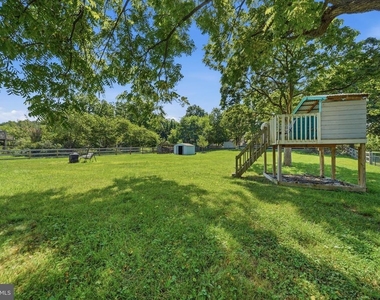 16 Ford Avenue - Photo Thumbnail 26