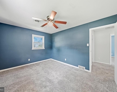 16 Ford Avenue - Photo Thumbnail 19