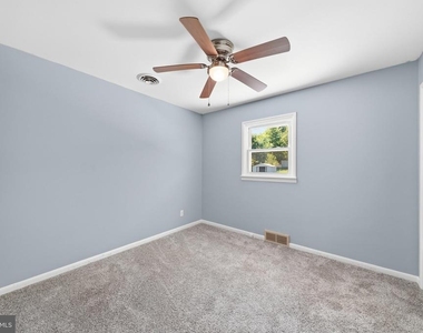 16 Ford Avenue - Photo Thumbnail 20