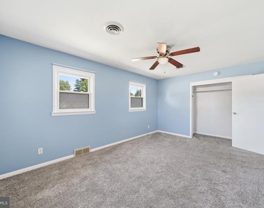 16 Ford Avenue - Photo Thumbnail 18