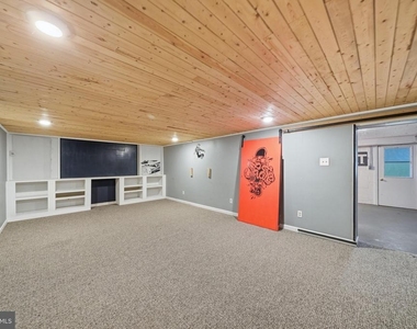 16 Ford Avenue - Photo Thumbnail 22