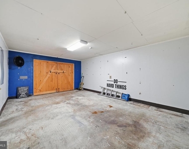 16 Ford Avenue - Photo Thumbnail 24