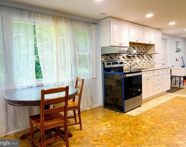 9122 Bridgewater Street - Photo Thumbnail 4