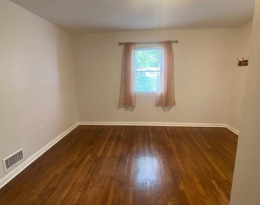6006 Windham Road - Photo Thumbnail 10