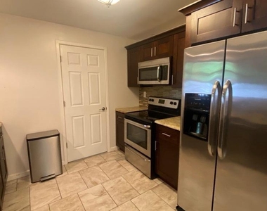 6006 Windham Road - Photo Thumbnail 4