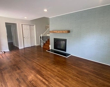 6006 Windham Road - Photo Thumbnail 2