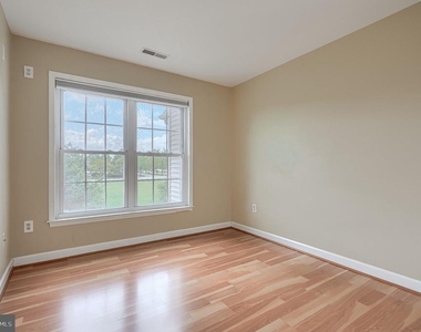 5407 Commerce Row - Photo Thumbnail 19
